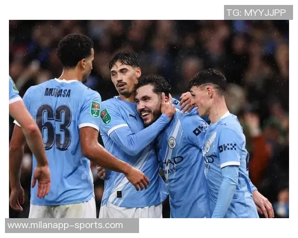 谢尔基与萨维尼奥携手进球庆祝联赛杯晋级半决赛精彩瞬间