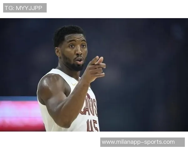 米切尔复出表现抢眼全场砍下30分7板8助可惜球队未能获胜