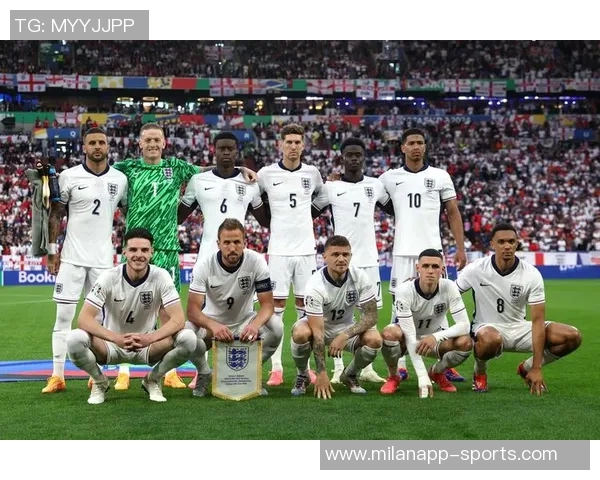 凯恩主动关心小贝林与特尔交流展现老好人本色